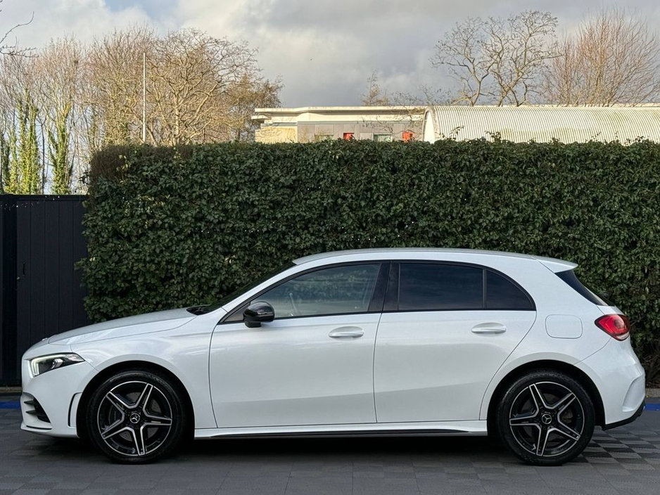 2022 Mercedes-Benz A Class A250e AMG-LINE 1.3 HYBRID // DIGITAL CLUSTER // AMBIENT LIGHTING // HEATED AMG-LINE SPORT SEATS €23,750