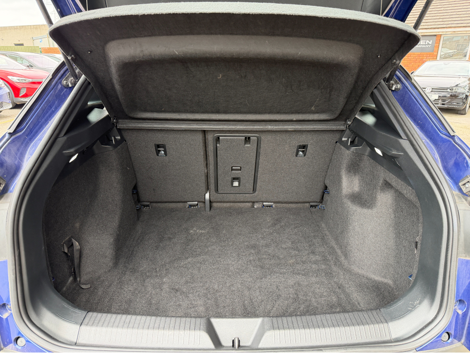 2023 Volkswagen ID.4 - image 22