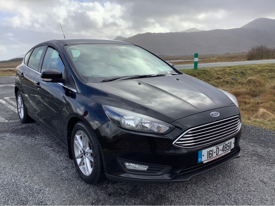 2016 Ford Focus - image 5