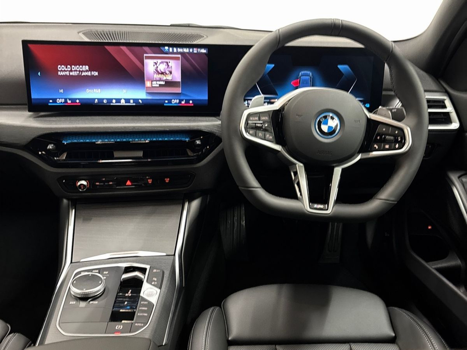 2026 BMW 3 Series - image 4