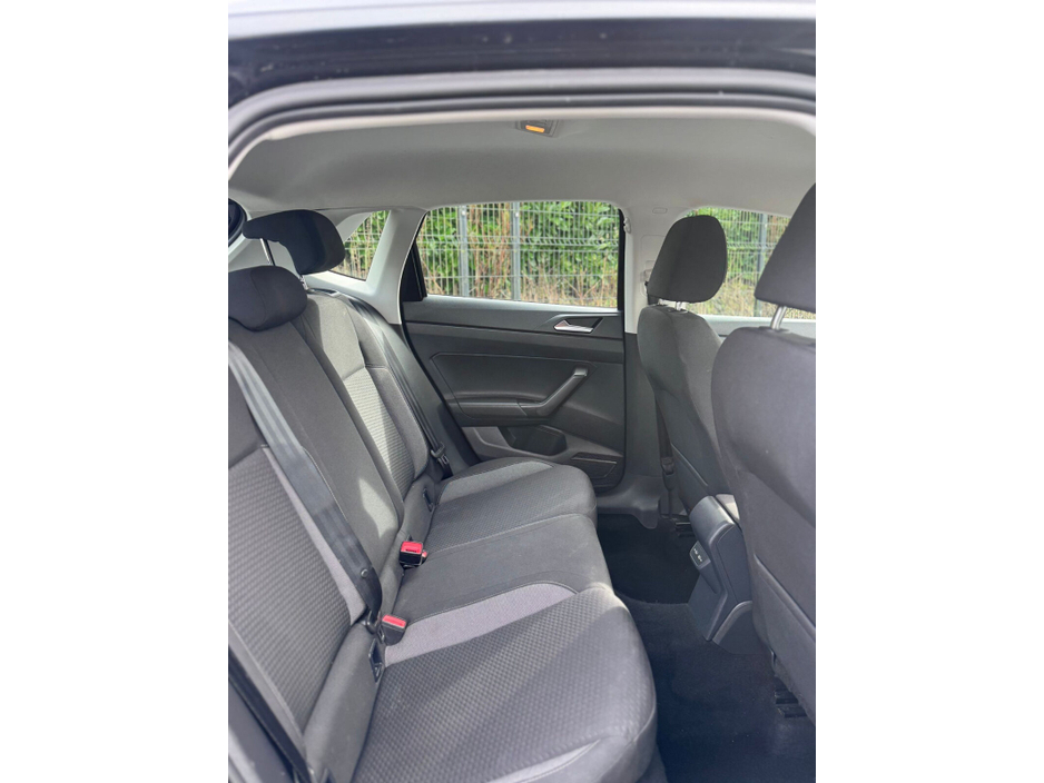 2022 Volkswagen Polo - image 11