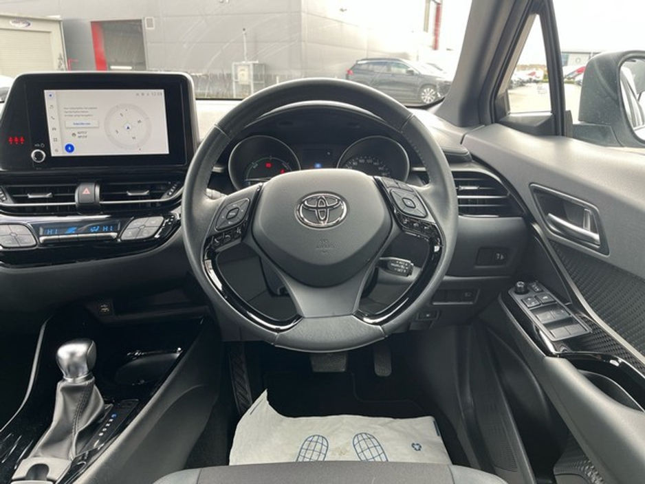 2023 Toyota C-HR - image 9