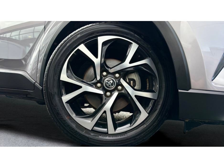 2017 Toyota C-HR - image 14