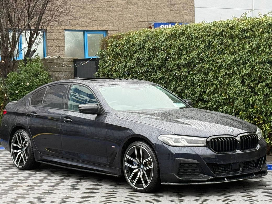 2020 BMW 5 Series 530e LCI M-SPORT COMPETITION 2.0 // OPENING SUNROOF // SERVICE HISTORY // VERY LOW MILEAGE €36,900