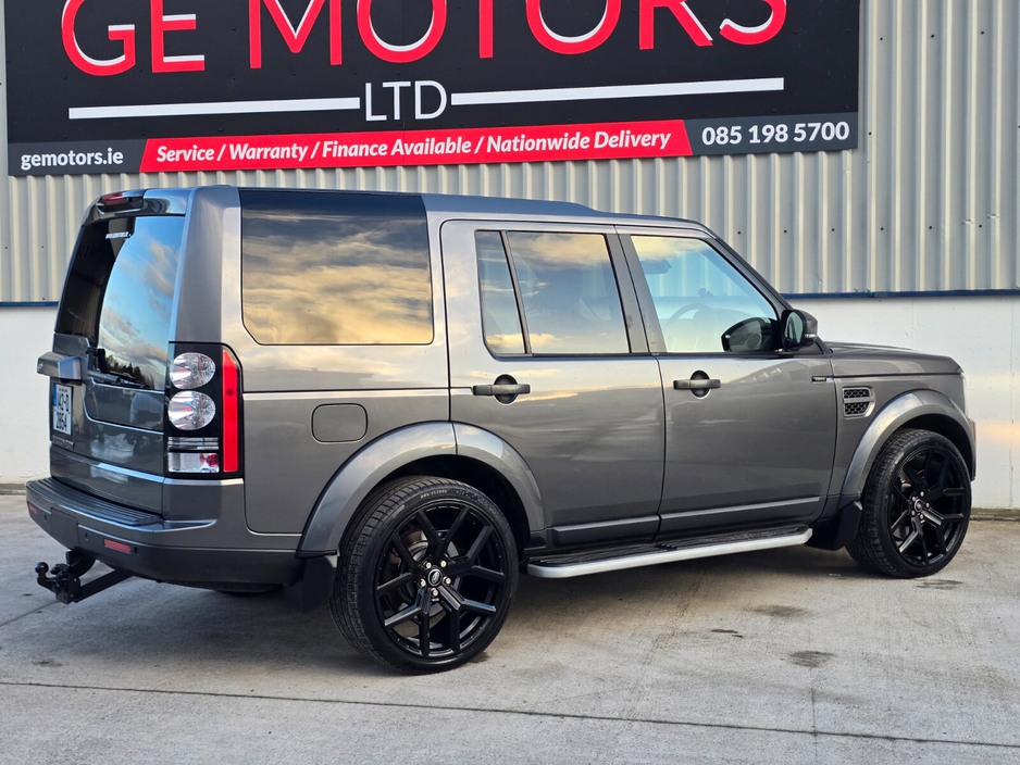 2014 Land Rover Discovery - image 7