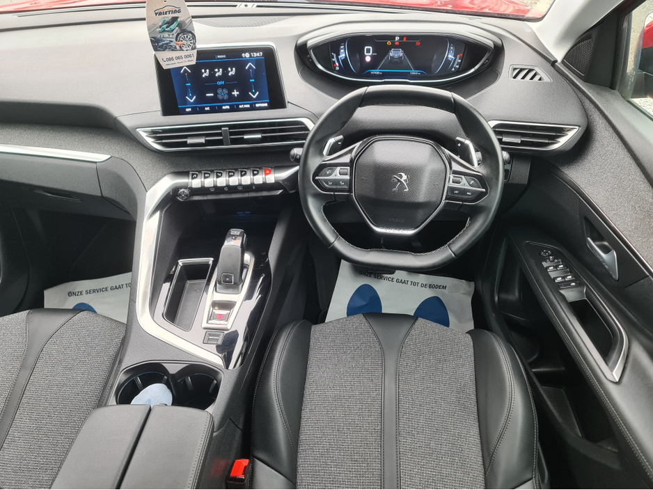 2020 Peugeot 3008 - image 10