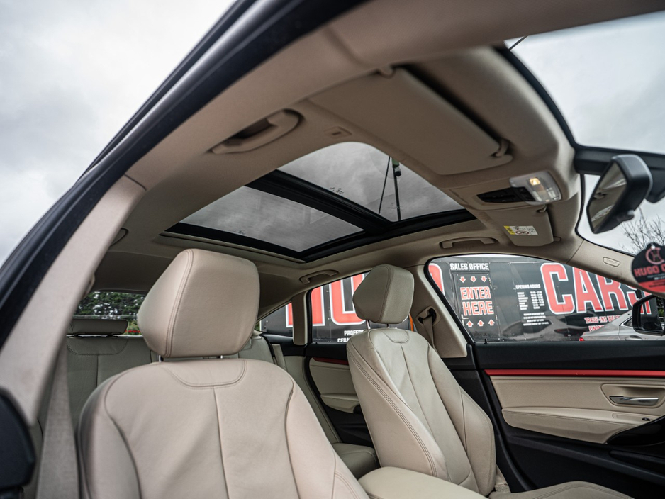 2016 BMW 3 Series - image 8