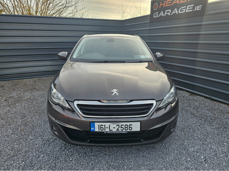 2016 Peugeot 308 - image 4