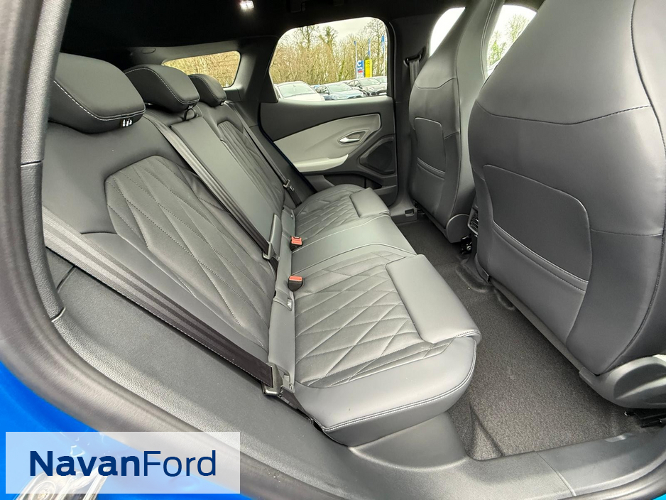 2026 Ford Explorer - image 13