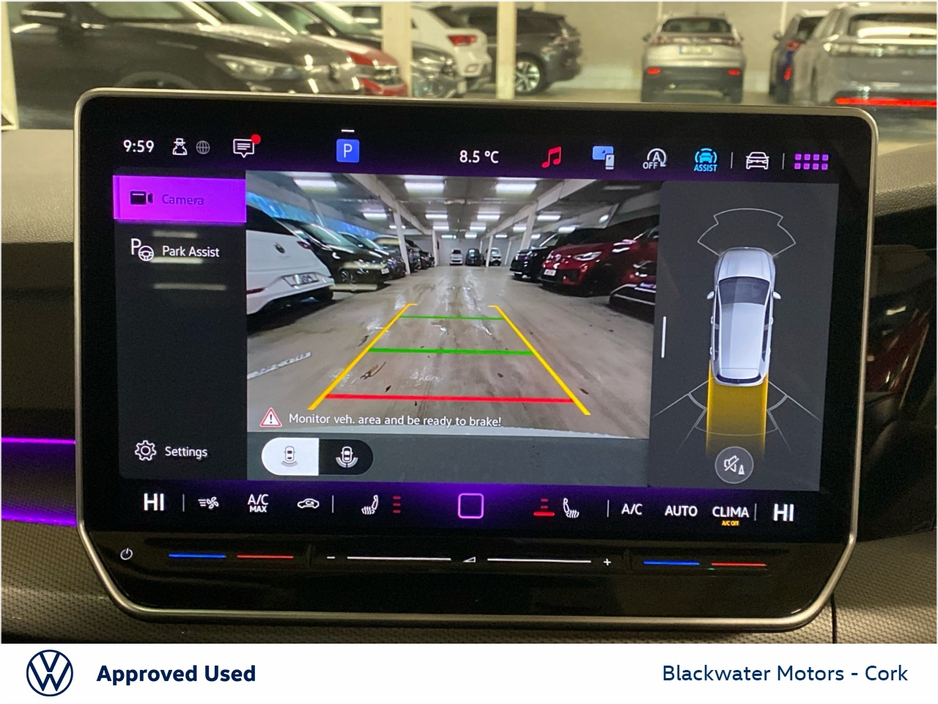 2025 Volkswagen Golf - image 17