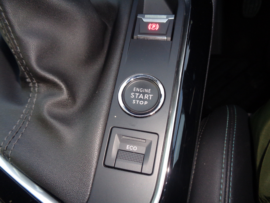 2022 Peugeot 3008 - image 13