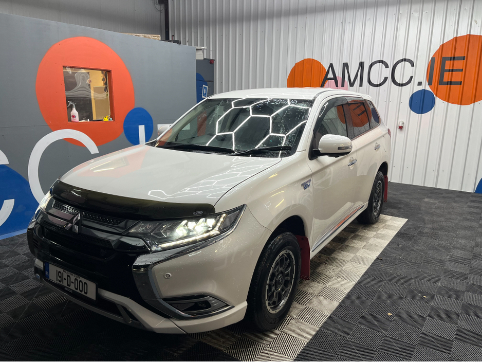 2019 Mitsubishi Outlander €18950! 2019 MITSUBISHI OUTLANDER PHEV G 2.4 AUTOMATIC / CRUISE CONTROL / 360° PARKING CAMERA / PADDLE SHIFTER / ELECTRIC HEATED SEATS / HEATED STEERING WHEEL €18,950