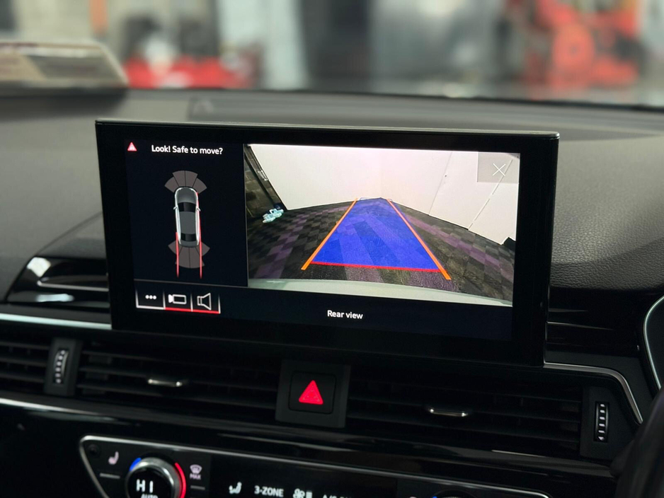 2020 Audi A4 - image 11