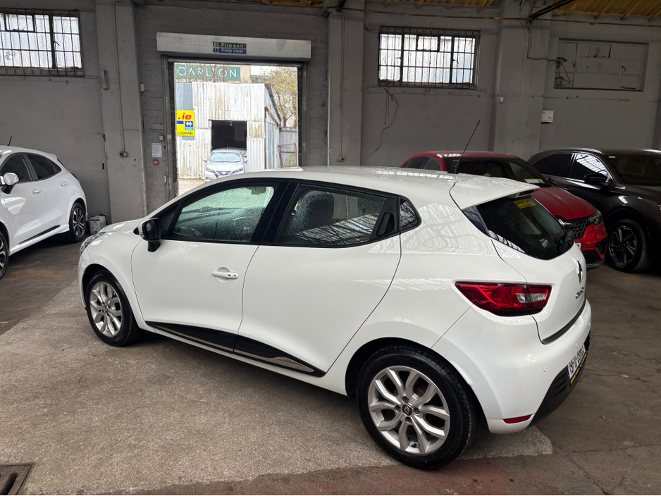 2019 Renault Clio - image 10