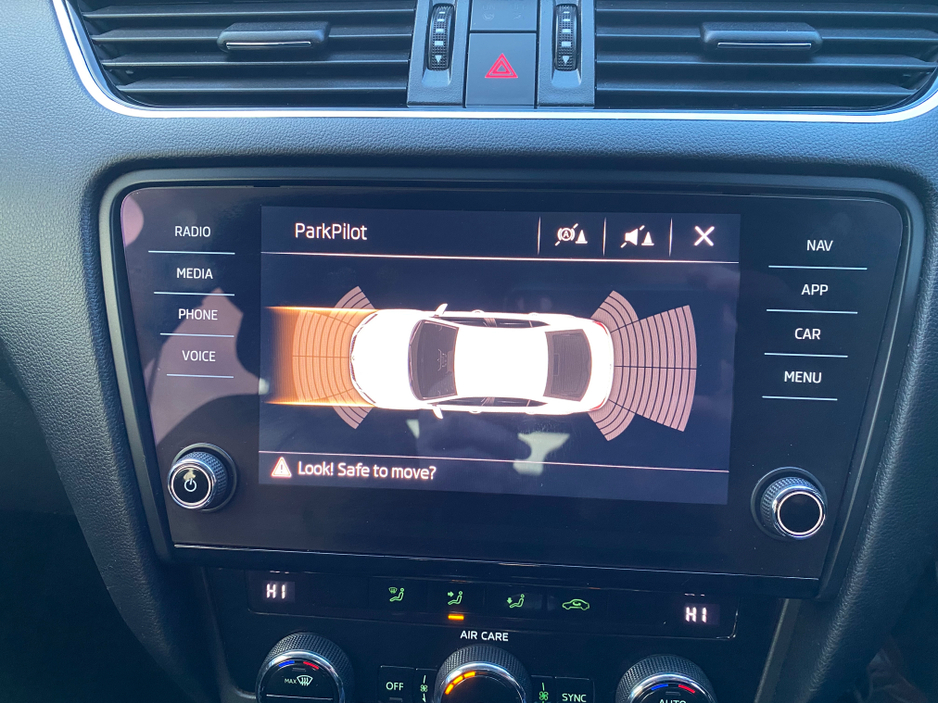 2017 Skoda Octavia - image 9