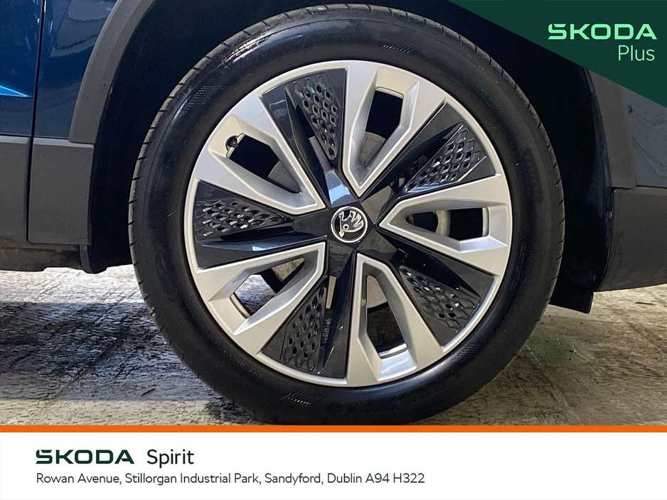 2023 Skoda Karoq - image 8