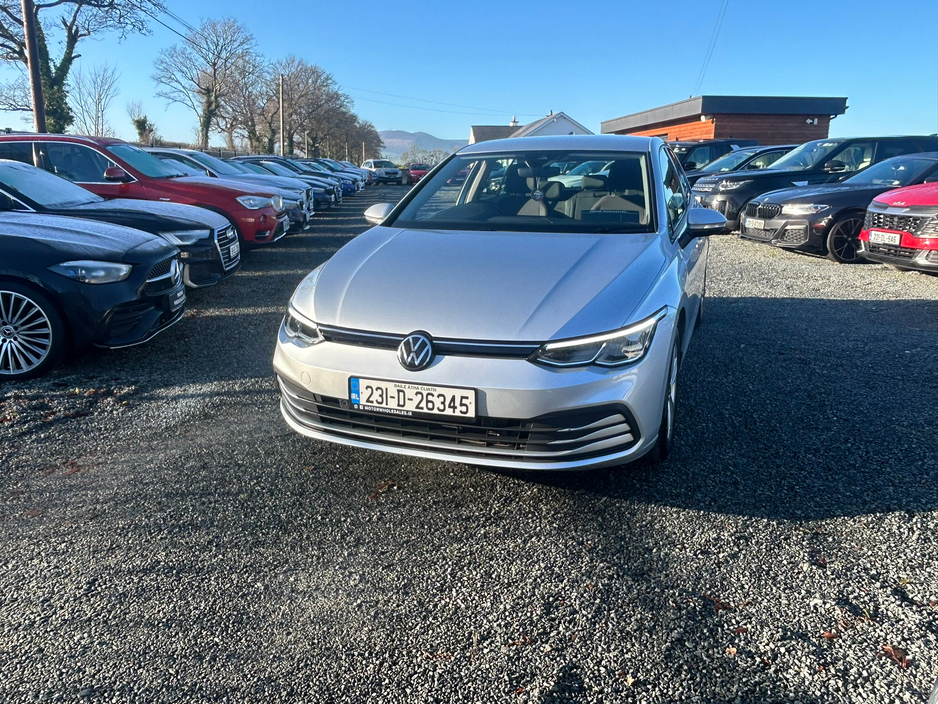 2023 Volkswagen Golf  €25,850