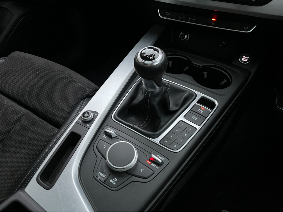 2019 Audi A5 S-LINE SPORTBACK 40 TFSI 190BHP //PANORAMIC GLASS ROOF//SAT NAV//CARPLAY//HEATED SEATS// €27,950