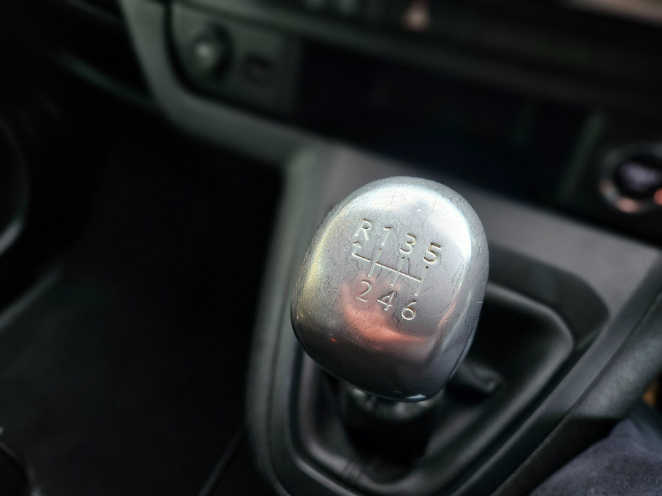 2019 Peugeot Expert  €29,950