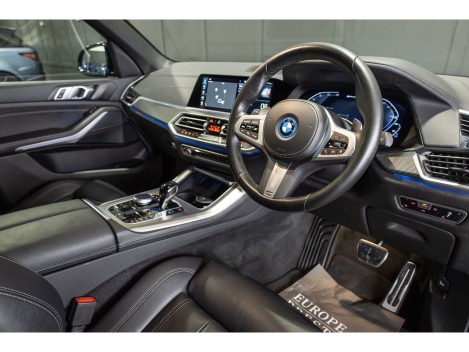 2022 BMW X5 xDrive45e M Sport €62,950