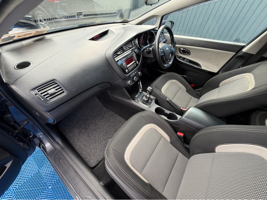 2017 Kia Ceed - image 41