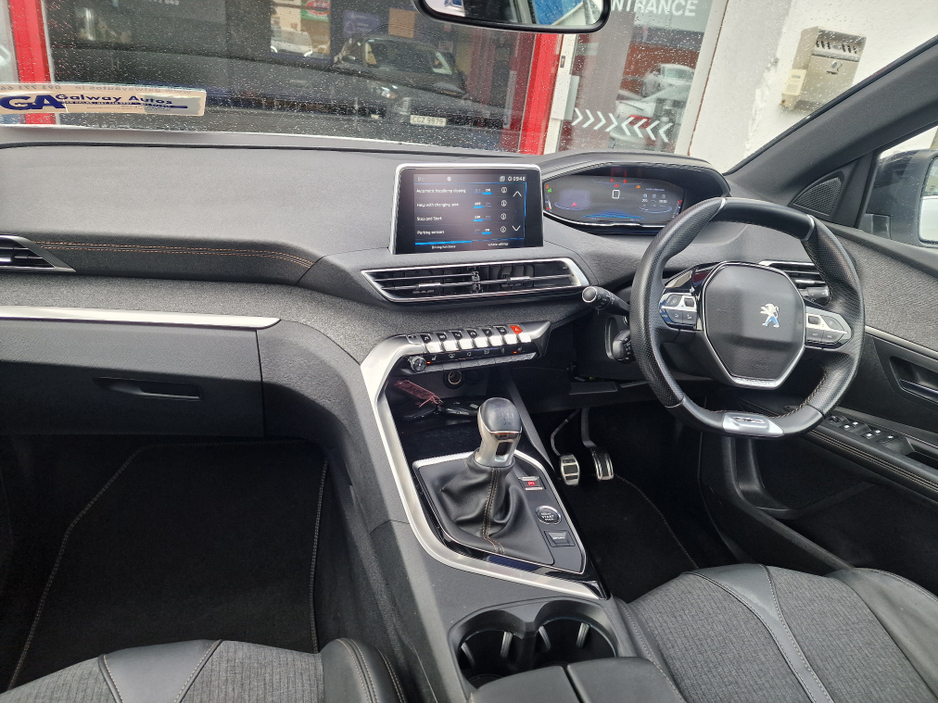 2019 Peugeot 5008 - image 30
