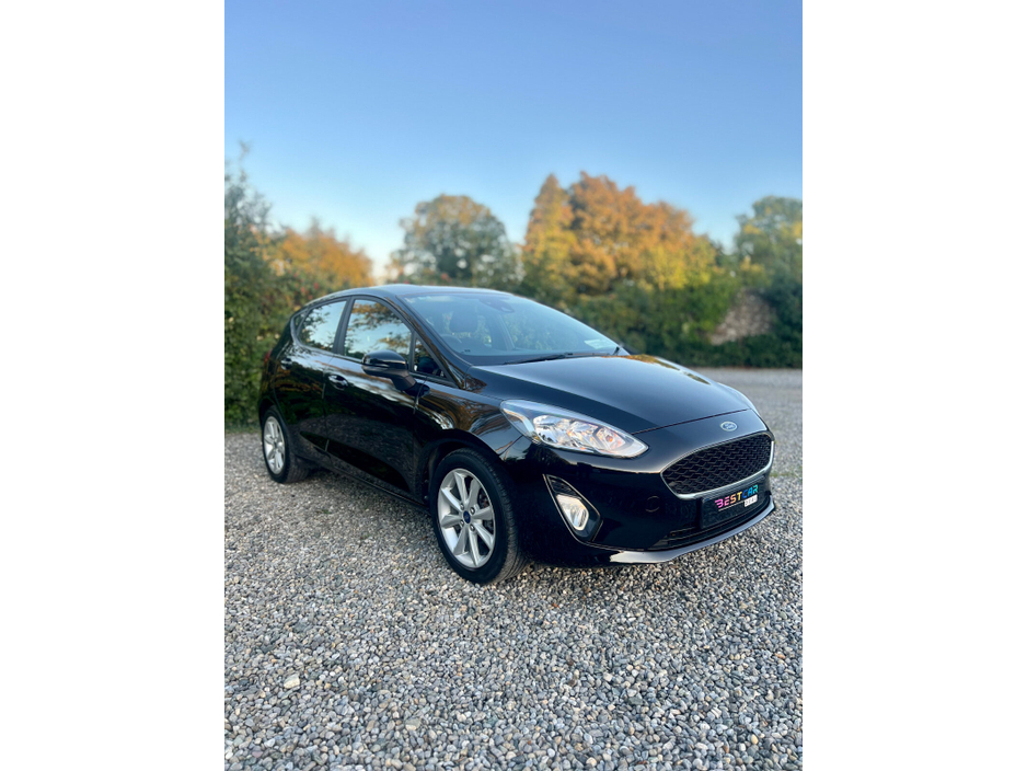 2019 Ford Fiesta - image 2