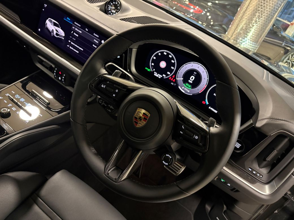 2024 Porsche Cayenne - image 31