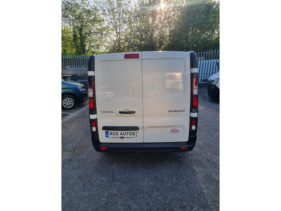 2021 Renault Trafic LL30 ENERGY DCI 120 BUSINESS P €16,300