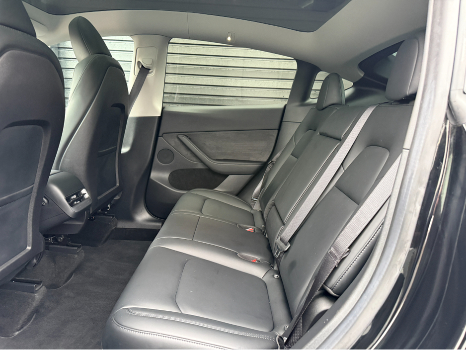 2022 Tesla Model Y LONG RANGE AWD €31,950