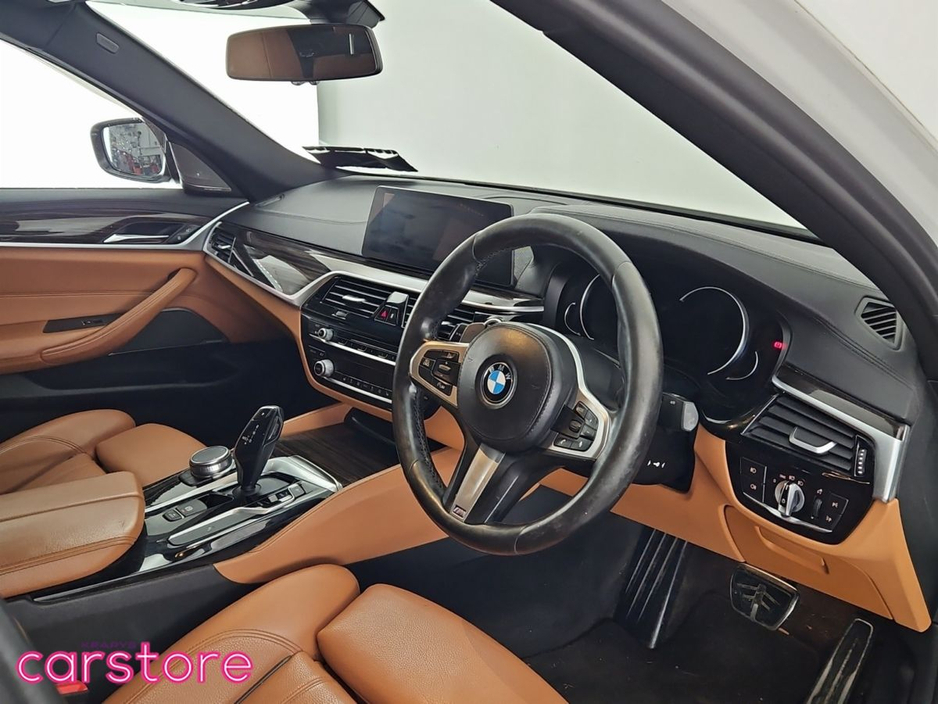 2017 BMW 5 Series 520d M Sport Auto €24,880