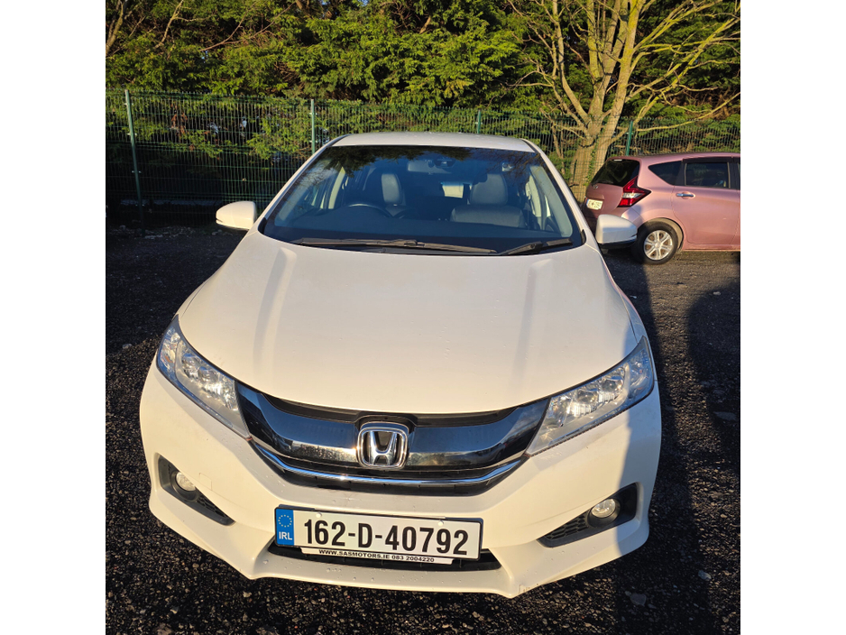 2016 Honda Grace - image 3