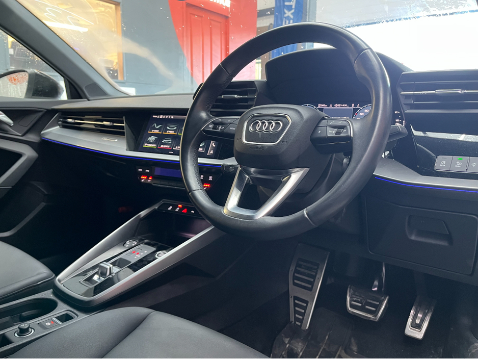 2023 Audi A3 2023 AUDI A3 SEDAN 30T ADVANCED 1.0 AUTOMATIC / CRUISE CONTROL / REVERSE CAMERA / ELECTRIC HEATED SEATS / PADDLE SHIFTERS / APPLE CARPLAY