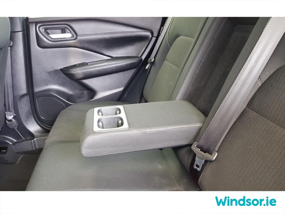 2022 Nissan Qashqai 1.3 PET MILD HYBRID SV €30,495