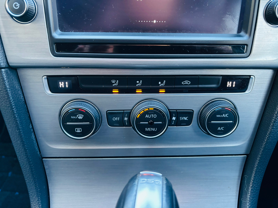 2016 Volkswagen Golf  €12,950