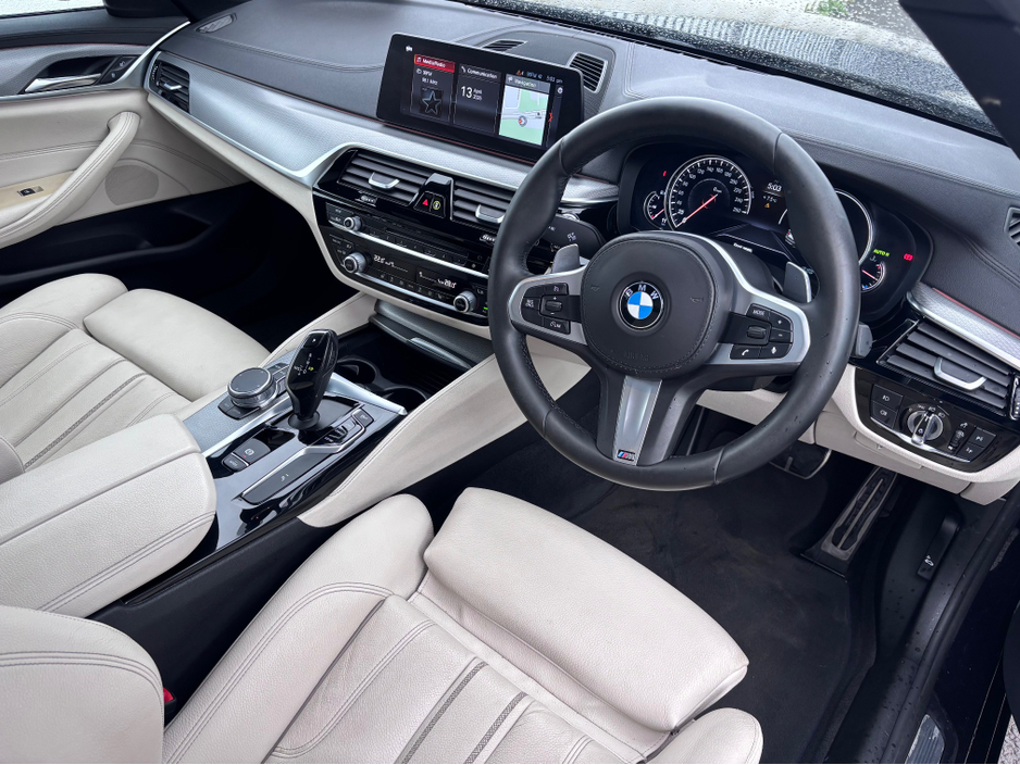 2018 BMW 5 Series - image 5