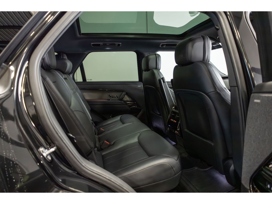 2023 Land Rover Range Rover Sport - image 12