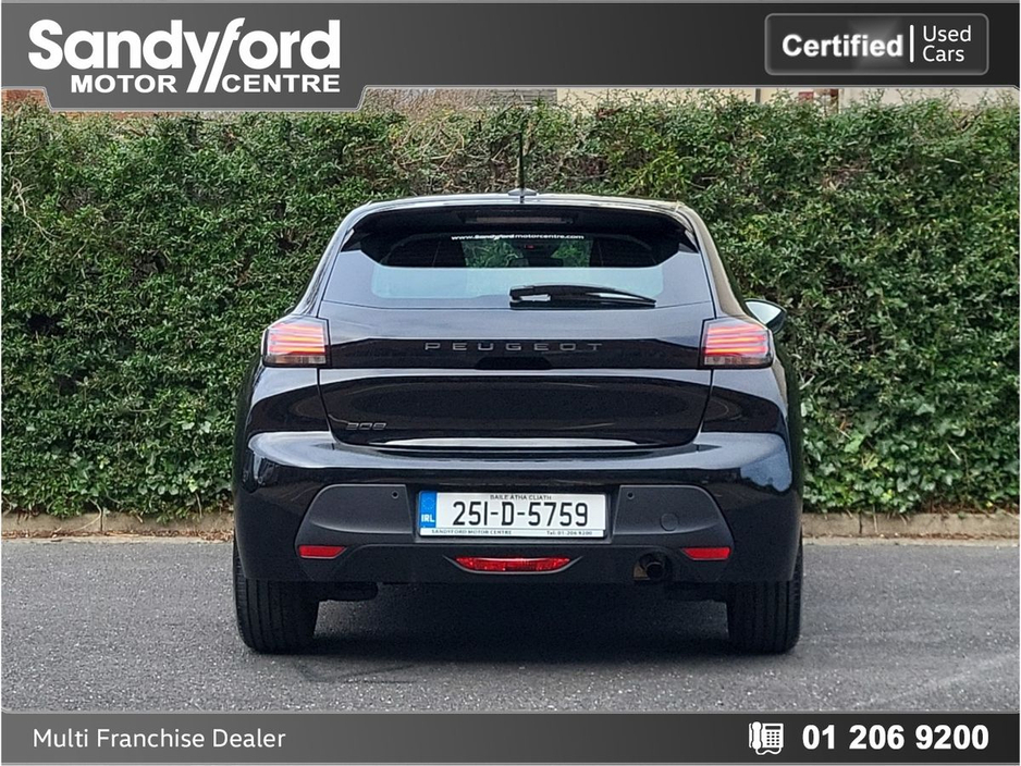 2025 Peugeot 208 - image 6