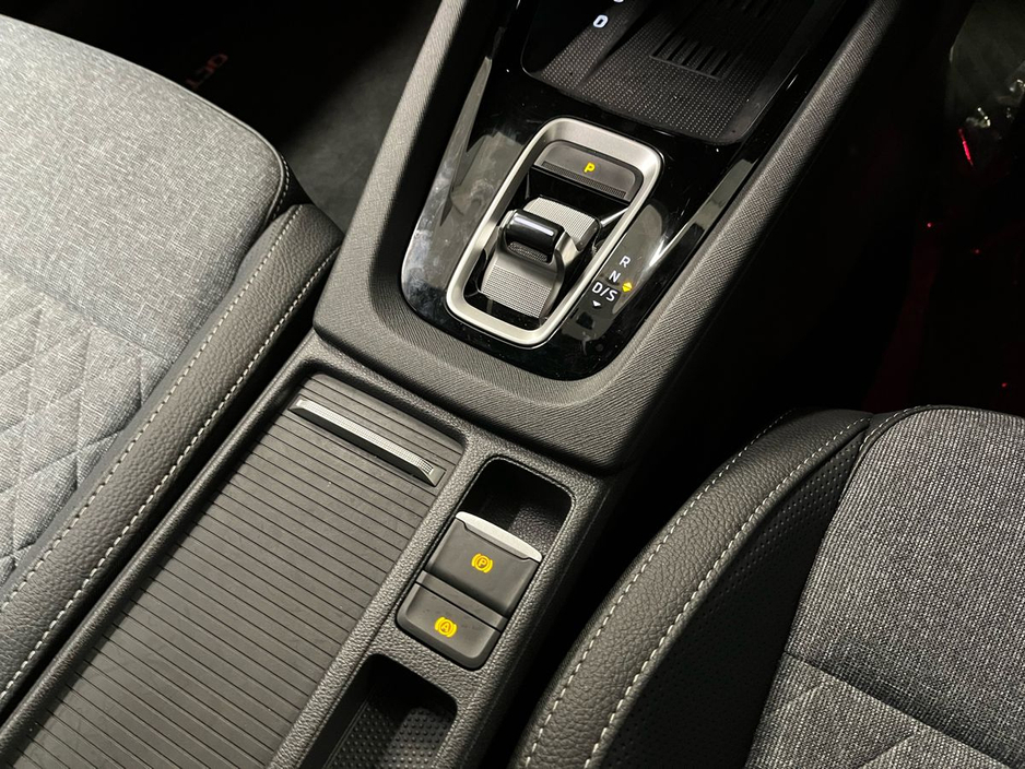 2025 Skoda Octavia - image 10