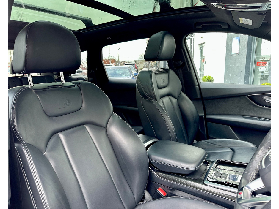 2021 Audi Q7 - image 20