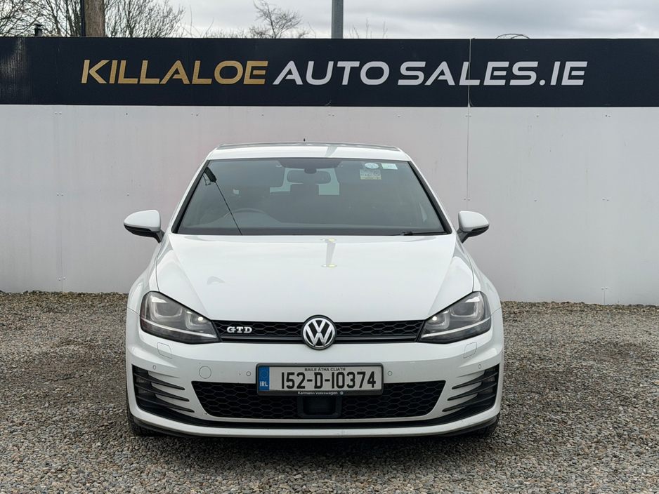 2015 Volkswagen Golf - image 2