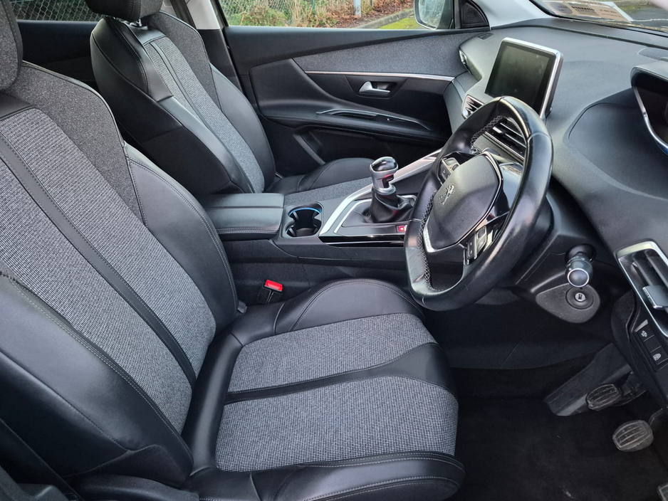 2019 Peugeot 3008  €14,999
