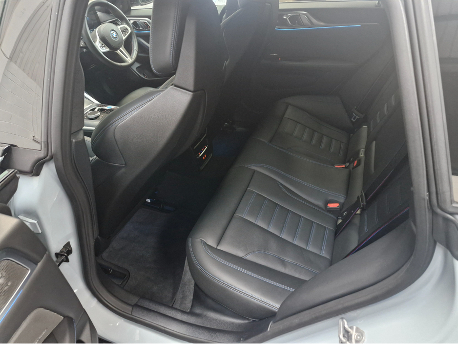 2024 BMW i4 - image 13