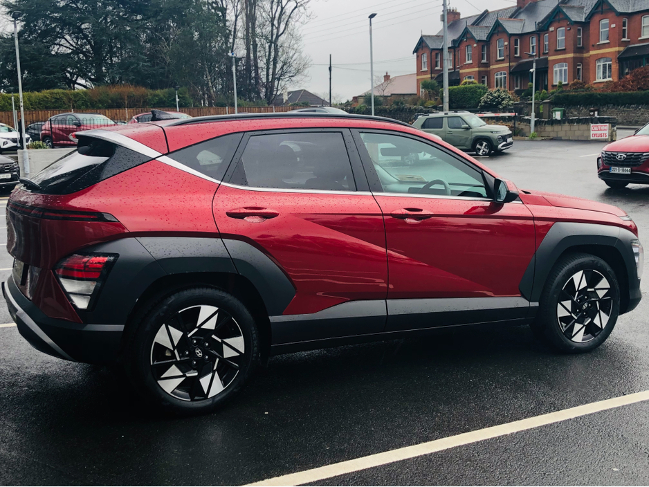 2023 Hyundai Kona Elegance 1.6 Hybrid Automatic €30,950