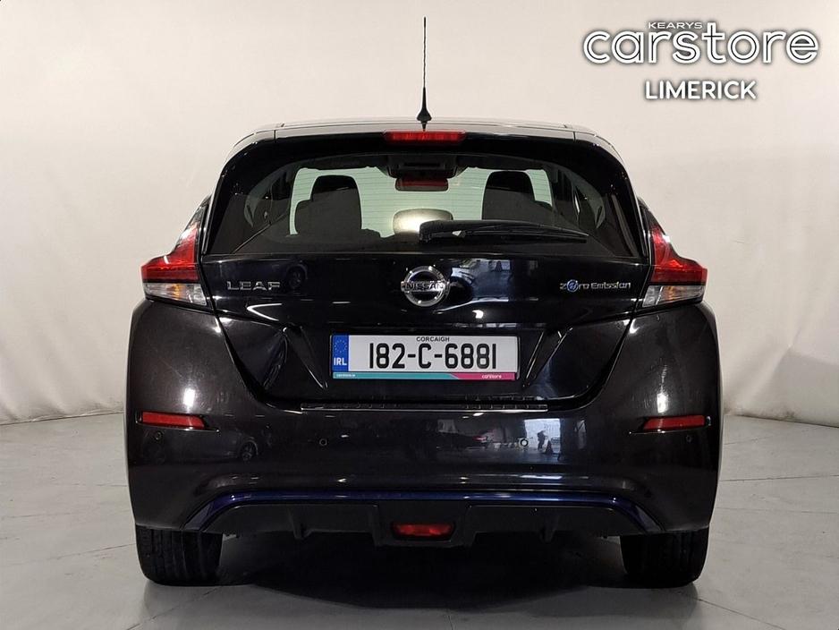 2018 Nissan Leaf - image 4