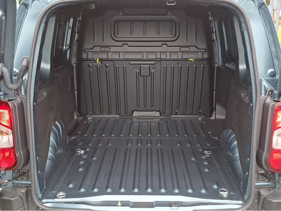 2026 Opel Combo KOMFORT L1H1 1.5TD 100BHP **LED HEADLIGHTS** €21,098