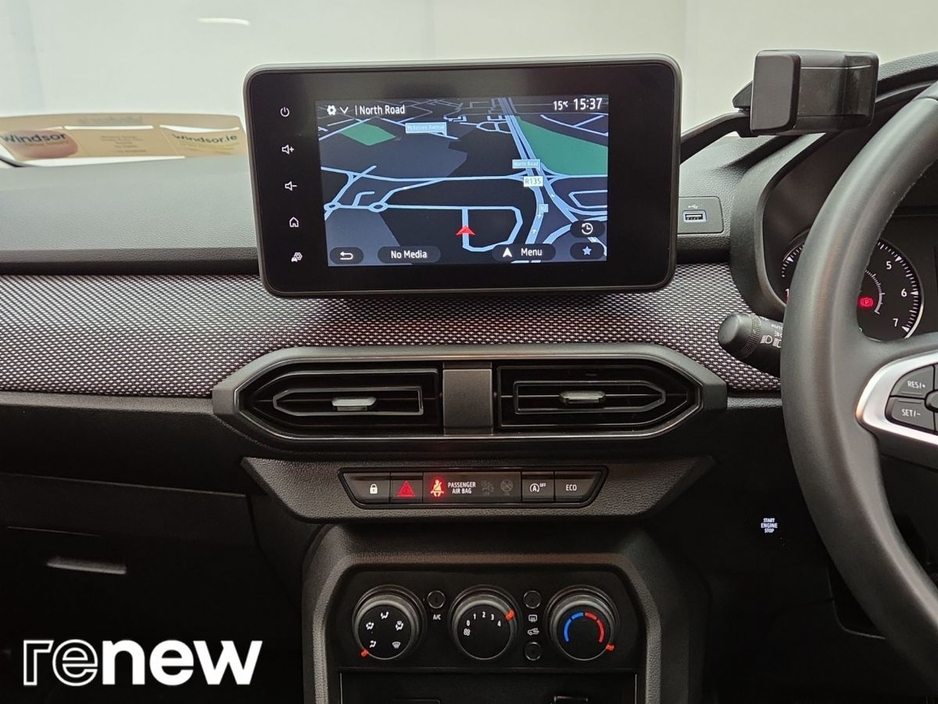 2022 Dacia Sandero - image 14