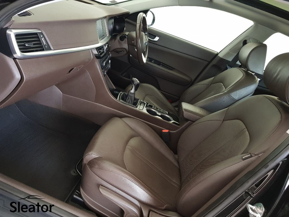 2019 Kia Optima - image 10