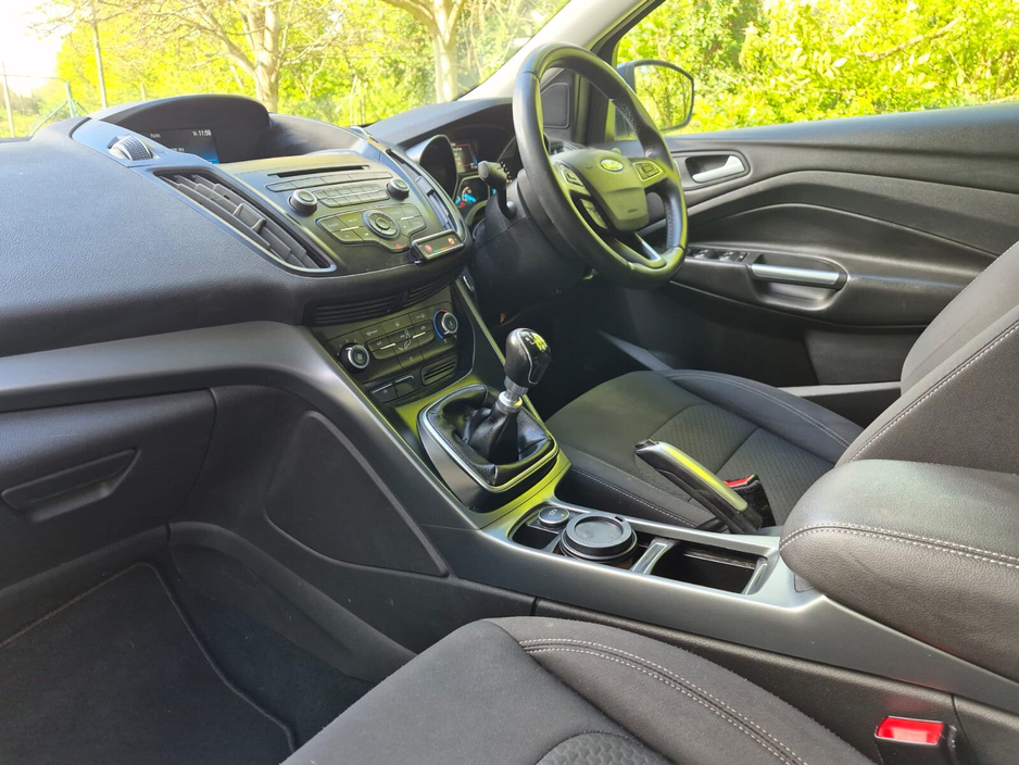 2019 Ford Kuga - image 14