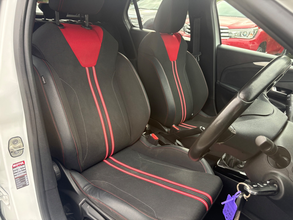 2021 Opel Corsa - image 12